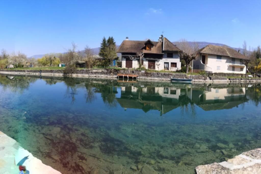 Le Portougais, Chalet A Chanaz, La Petite Venise Savoyarde エクステリア 写真