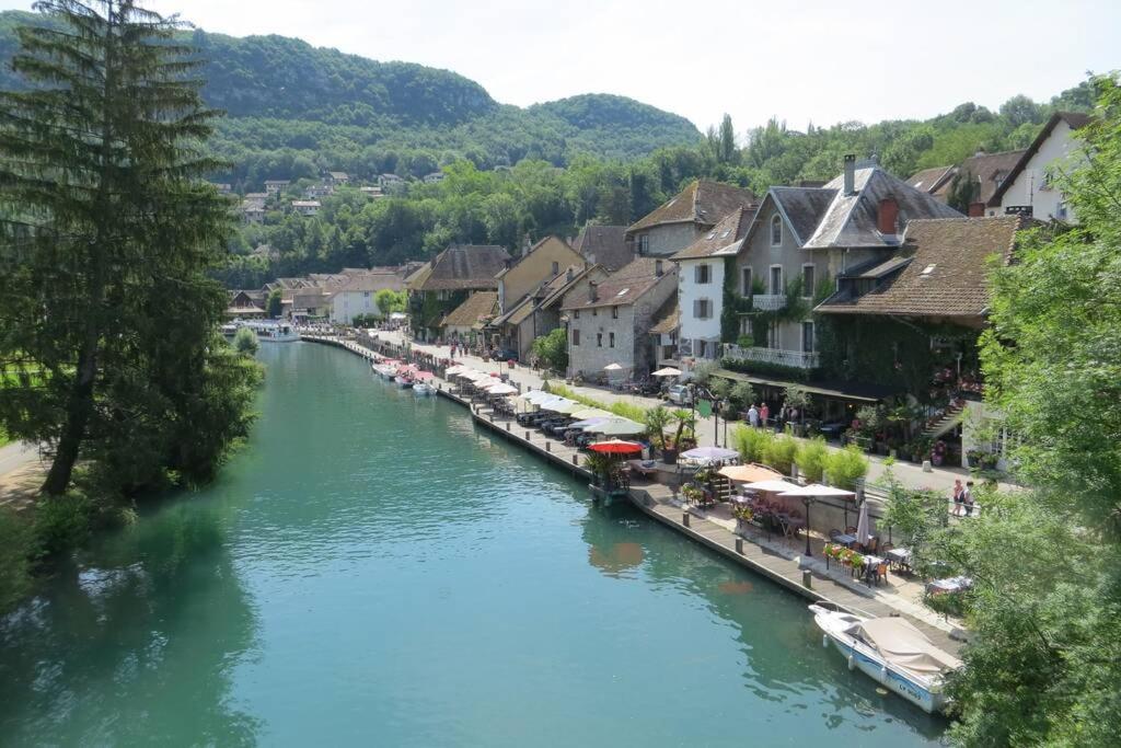Le Portougais, Chalet A Chanaz, La Petite Venise Savoyarde エクステリア 写真
