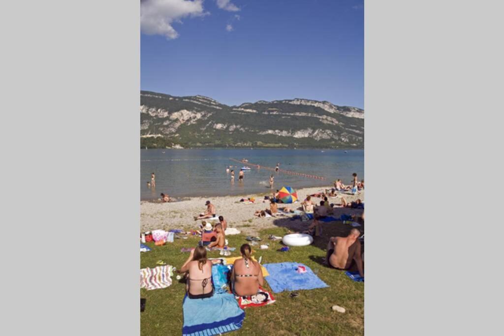 Le Portougais, Chalet A Chanaz, La Petite Venise Savoyarde エクステリア 写真