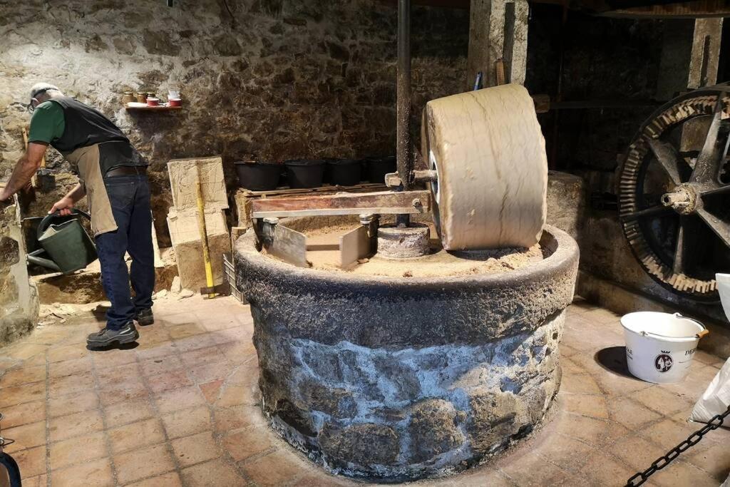 Le Portougais, Chalet A Chanaz, La Petite Venise Savoyarde エクステリア 写真